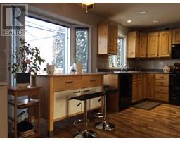 Living room - 5520 Tuchodi Avenue, Fort Nelson, BC V0C1R0 Photo 3