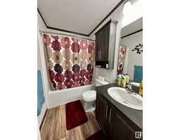 Bedroom 3 - 32 Pleasantview Mhp, Drayton Valley, AB T7A2A2 Photo 5