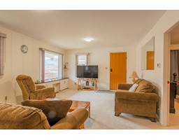 Living room - 2062 Eighth Avenue, Trail, BC V1R3E1 Photo 7