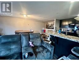 Living room - 1724 84 Avenue, Dawson Creek, BC V1G0E1 Photo 4