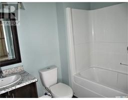 4pc Bathroom - 282 15th Street, Battleford, SK S0M0E0 Photo 7