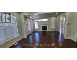 Great room - 103 Bridlewood Blvd E, Whitby, ON L1R3R8 Photo 4