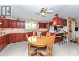 Kitchen - 1339 Joanisse Road, Clarence Rockland, ON K0A1N0 Photo 3