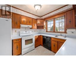 296 Hastings St, North Middlesex, ON N0M2K0 Photo 4