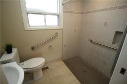 3pc Bathroom - 323 Tragina Avenue N, Hamilton, ON L8H5E2 Photo 6