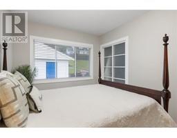 Bedroom - 340 Crescent Rd W, Qualicum Beach, BC V9K1J7 Photo 5