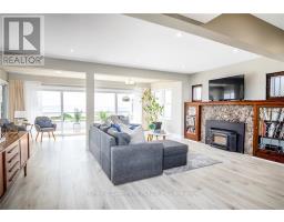 Sunroom - 458 Lakeshore Rd, Fort Erie, ON L2A1B5 Photo 6