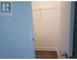 910 7 Grenville St, Toronto, ON M4Y0E9 Photo 7