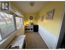 Bedroom - 214 Athabasca Street W, Moose Jaw, SK S6H2B9 Photo 4