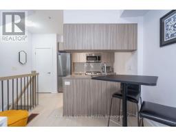 Th 3 150 Broadview Ave, Toronto, ON M4M0A9 Photo 7