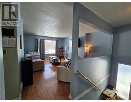Living room - 4909 44 Street Ne, Chetwynd, BC V0C1J0 Photo 4