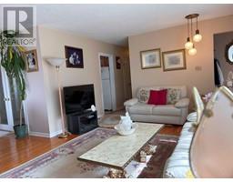 Living room - 1486 Burden Street, Prince George, BC V2M2J6 Photo 3