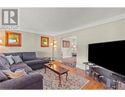Living room - 19 Fairburn Avenue, St Catharines, ON L2T1B1 Photo 7