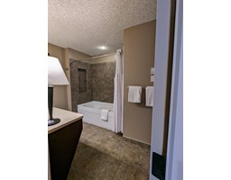 Primary Bedroom - 521 500 Bighorn Boulevard, Radium Hot Springs, BC V0A1M0 Photo 4