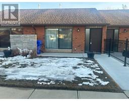 13 Chinook Crescent W, Claresholm, AB T0L0T0 Photo 6