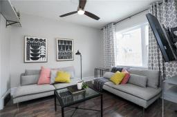 Living room - 134 Selkirk Avenue, Winnipeg, MB R2W2L2 Photo 5
