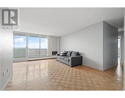 Living room - 15 Towering Heights Boulevard Unit 807, St Catharines, ON L2T3G7 Photo 6
