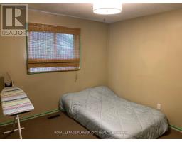 Bedroom 2 - 14 Astorville Sq, Brampton, ON L6Z1H4 Photo 6