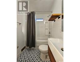 4pc Bathroom - 399 9th Avenue Nw, Swift Current, SK S9H1A8 Photo 5