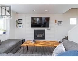 Living room - 2065 Mable Rd, Shawnigan Lake, BC V0R2W3 Photo 5