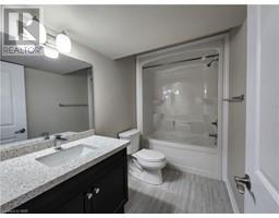 4pc Bathroom - 5 Laurent Avenue Unit Lower, Welland, ON L3B0E2 Photo 3