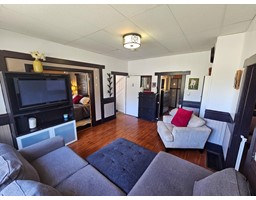Living room - 220 Silica Street, Nelson, BC V1L4M3 Photo 5