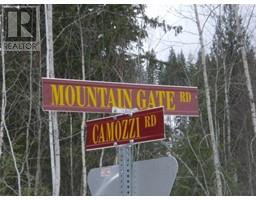 2050 Mountain Gate Road, Revelstoke, BC V0E2S0 Photo 5