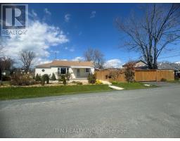 Living room - 476 Lakeside Rd, Fort Erie, ON L2A4X7 Photo 2