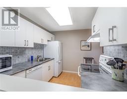 Bedroom - 555 Rowcliffe Avenue Unit 305, Kelowna, BC V1Y5Y8 Photo 4