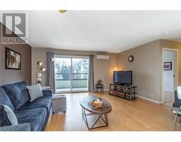 Living room - 555 Rowcliffe Avenue Unit 305, Kelowna, BC V1Y5Y8 Photo 6