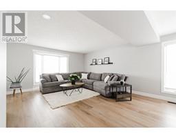 Living room - 180 Brosseau Crescent, Fort Mcmurray, AB T9K2G1 Photo 6