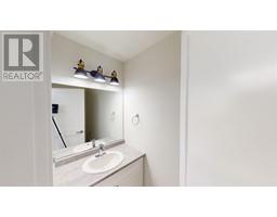 Primary Bedroom - 8128 87 Avenue, Fort St John, BC V1J0M4 Photo 4