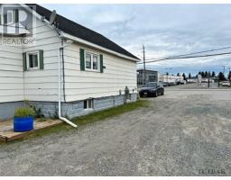 1209 Riverside Dr, Timmins, ON P4R1A3 Photo 3
