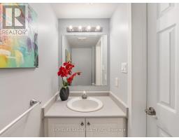 Bathroom - 13 235 Ferndale Dr S, Barrie, ON L4N0T9 Photo 7