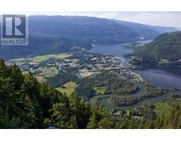 500 Old Spallumcheen Road, Sicamous, BC V0E2V0 Photo 2