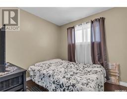 Bedroom - 74 Dominion Crescent, Saskatoon, SK S7L4N7 Photo 4