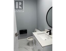 402 218 Export Blvd, Mississauga, ON L5T1Y4 Photo 6