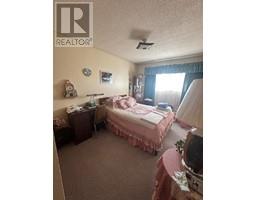 Bedroom - 10101 111 Avenue, Grande Prairie, AB T8V1T5 Photo 7
