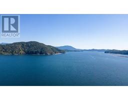 Sl 11 Witherby Road, Gibsons, BC V0N1V6 Photo 3