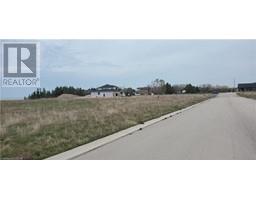 6 Irene Crescent, Bluewater, ON N0M2T0 Photo 3