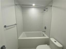 4pc Bathroom - 1 Jarvis Street Unit 1217, Hamilton, ON L8R0A8 Photo 5