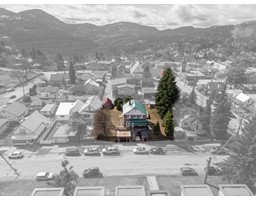 Hall - 2133 Second Avenue, Rossland, BC V0G1Y0 Photo 4