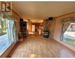 Living room - 913 Hodgson Road, Williams Lake, BC V2G4Y3 Photo 4
