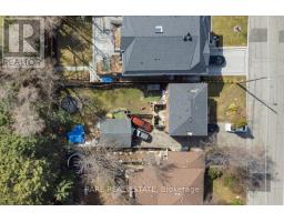 11 Luverne Ave, Toronto, ON M3H1R5 Photo 6