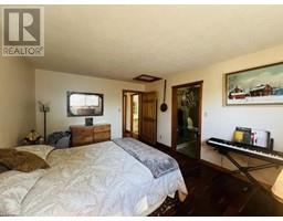 Bedroom 3 - 1390 N Twelfth Avenue, Williams Lake, BC V2G3X4 Photo 7