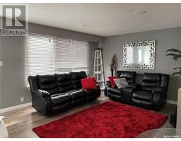 Living room - 318 Myrtle Avenue, Yorkton, SK S3N1R6 Photo 3