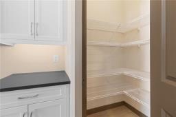 Laundry room - 129 804 Manitoba Avenue, Selkirk, MB R1A2C9 Photo 5