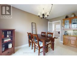 Family room - 59 Blake St, Whitchurch Stouffville, ON L4A4H8 Photo 7