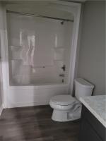 4pc Bathroom - 30 Laurent Avenue, Welland, ON L3B0E2 Photo 6