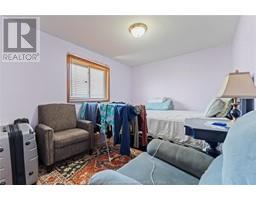 Family room - 1453 Meridian Street, Windsor, ON N9G3E5 Photo 7